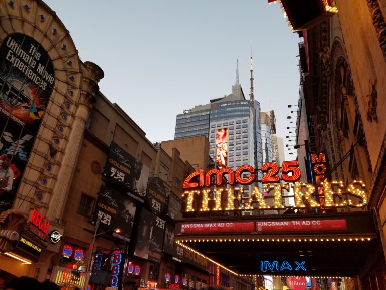 How to Save Money at the Movie Theaters this Summer